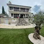 Olive - Panoramic Sea View