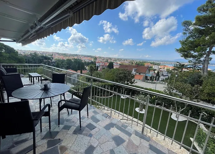 Olive - Panoramic Sea View *